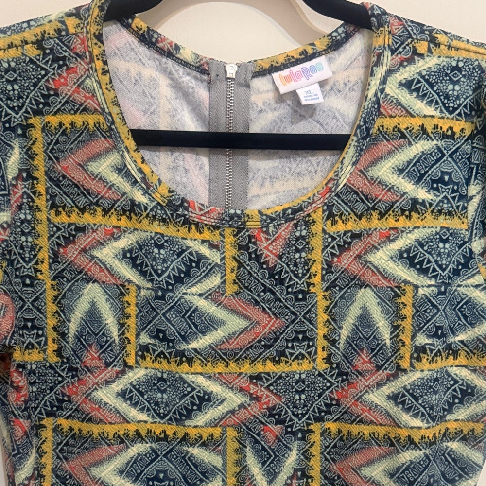 Lulu Roe Multicolor Geometric Patterned Women's Top